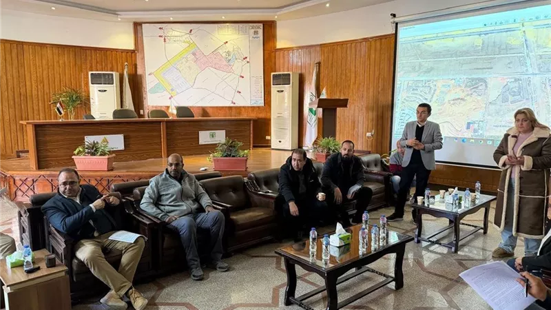 رئيس جهاز 6 أكتوبر يلتقي سكان القطاع الشمالي لبحث التحويلات المرورية 