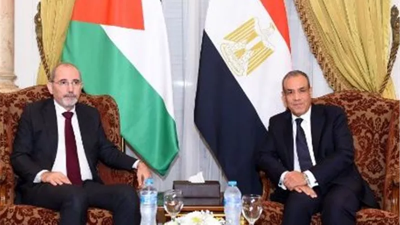 وزير الخارجية ونظيره الأردني يبحثان تعزيز العلاقات وتطورات الشرق الأوسط