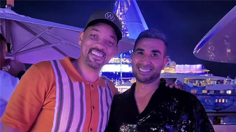 على طريقة أحمد سعد.. ويل سميث يغني ويرقص على أغنية «مكسرات»