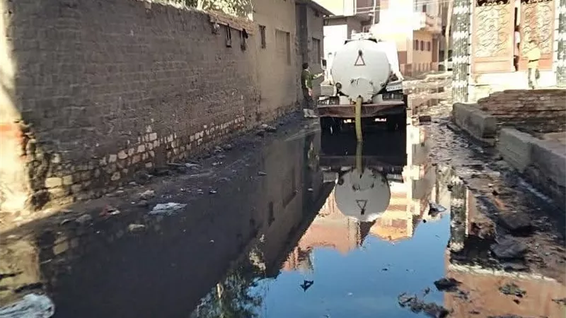 استجابة فورية لحل مشكلات الصرف الصحي بقرية البنائين بمركز بلطيم