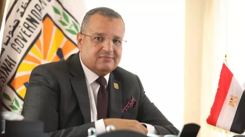 لمتابعة المشروعات القومية.. لقاء محافظ جنوب سيناء بالفريق كامل الوزير 