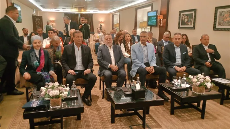 محافظ البنك المركزي ووزير الزراعة يشهدون عرض لدعم صغار المزارعين بأسوان