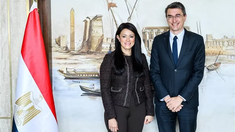 رانيا المشاط تبحث مع البنك الدولي ربط التمويلات بالإصلاحات الهيكلية