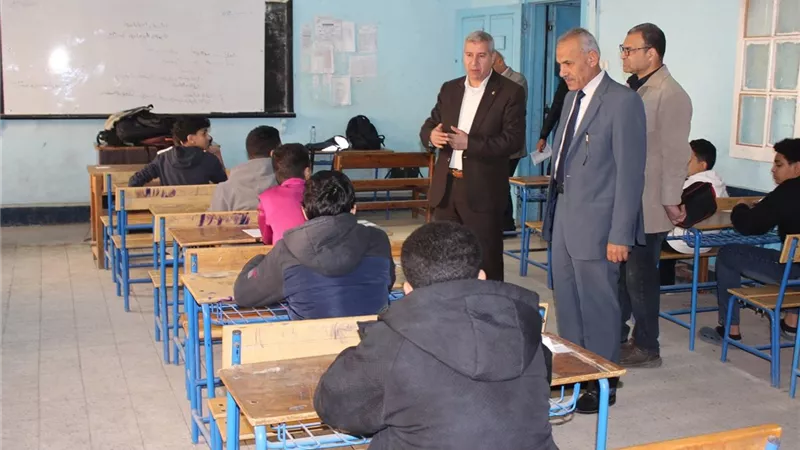 وكيل تعليم الشرقية: عدم حيازة التليفونات باللجان والتصدي بكل حزم للغش|صو