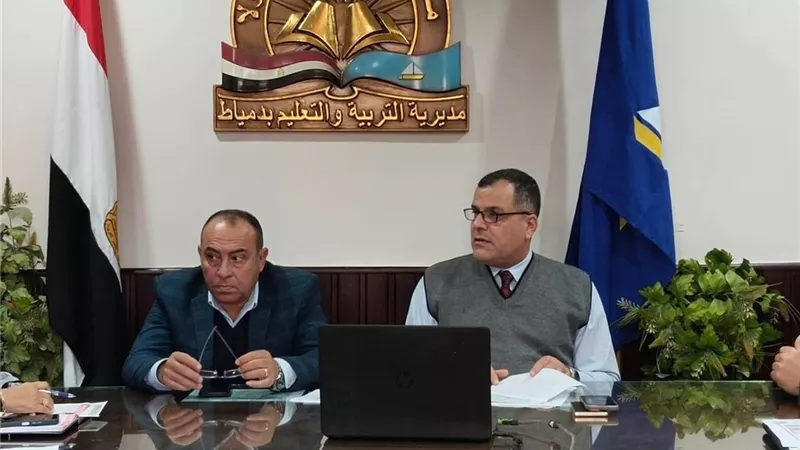 في ثاني أيام الامتحانات.. وكيل تعليم دمياط يوجه بتوفير سبل الراحة للطلاب