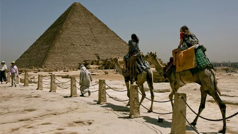 هل تستطيع مصر استقطاب 30 مليون سائح سنوياً بحلول 2031؟