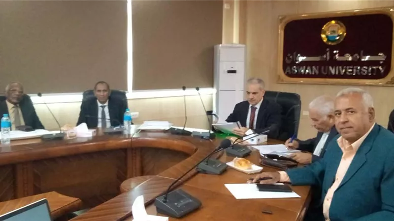 لتطوير العملية التعليمية.. جامعة أسوان تعقد لجنة اختيار عميد كلية الآداب