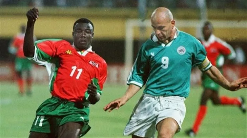 حسام حسن تألق في أمم إفريقيا 98.. وشوبير يروي القصة كاملة