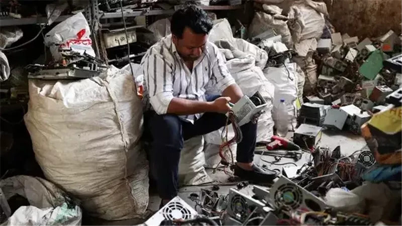 هاتفك القديم ليس مجرد خردة.. بل مصدر ثروة مهملة|تفاصيل 