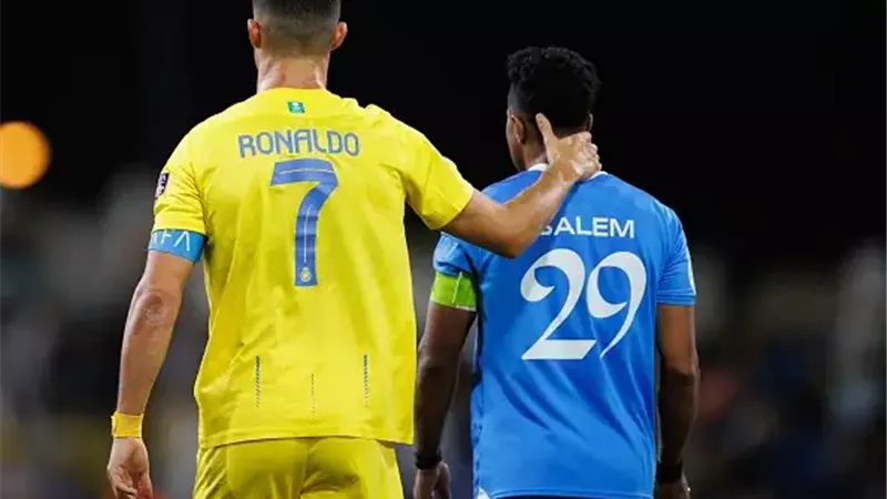 قمة الدوري السعودي.. الهلال يواجه النصر والنجوم في دائرة الضوء