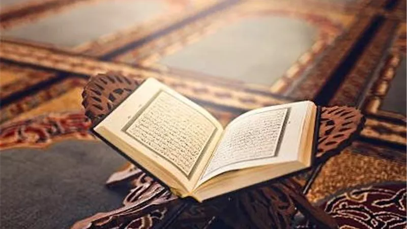 فضل قراءة سورة الملك قبل النوم.. داوم عليها كل ليلة