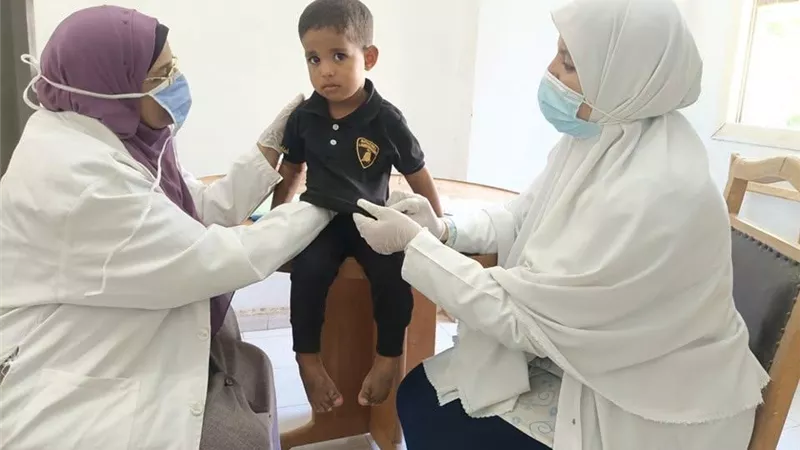 صحة المنيا: القوافل العلاجية تقدم خدمات طبية شاملة لأكثر من 81 ألفا