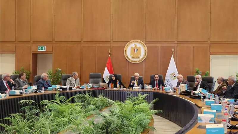 التعليم العالي: اجتماع لجنة قطاع الدراسات الهندسية بعمداء المعاهد العالية