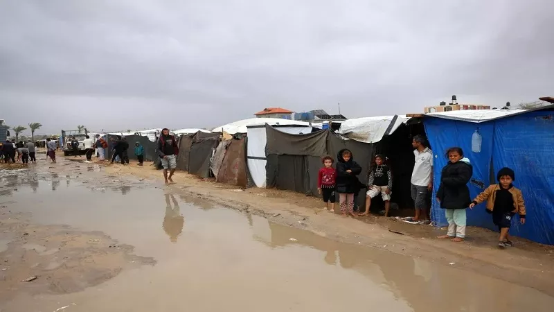 5000 خيمة مقامة في منطقة المواصي بغزة معرضة للغرق|فيديو