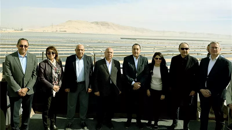 مدبولي يفتتح مشروع «أوبيليسك» للطاقة الشمسية بنجع حمادي بقدرة 500 ميجاوات