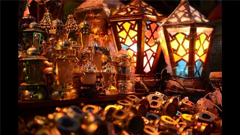«حالو يا حالو».. 5 ملايين فانوس تزين السوق المحلية قبل رمضان