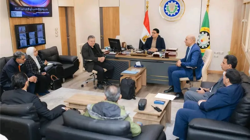 نائب محافظ الدقهلية يتابع خطة دعم التحول الرقمي بالخدمات الصحية