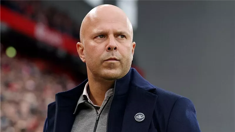 آرني سلوت: كأس الاتحاد فرصة جديدة لليفربول ونحترم بارنسلي