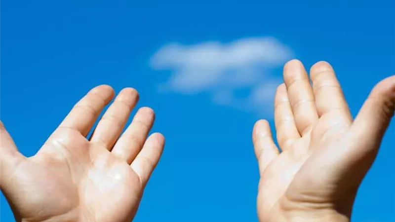 ماذا تعرف عن الاعتداء في الدعاء وحكمه؟.. أمين الفتوى يوضح