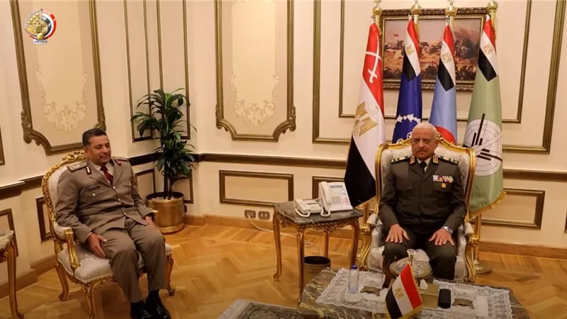 وزير الدفاع يلتقى وفد من الاتحاد العربى للرياضة العسكرية| صور