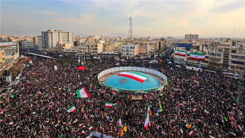 خامنئي يوجه رسالة للشعب الإيراني وسط تصاعد الاحتجاجات والتوترات 