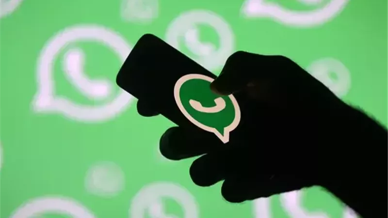 ميتا تستثني إيطاليا من حظر روبوتات الدردشة المنافسة على واتساب