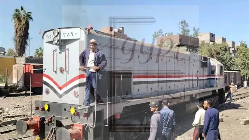 انطلاق قطارات بضائع السكة الحديد لنقل محصول قصب السكر بالوجه القبلي| صور