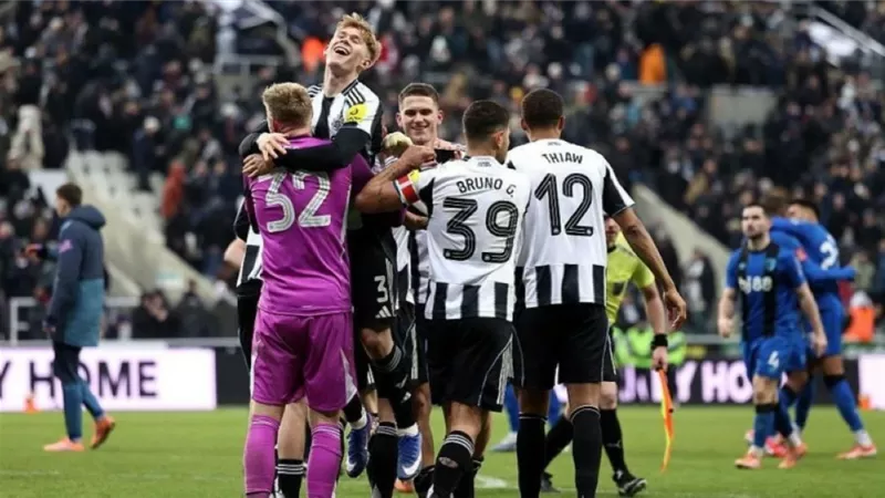 حامل اللقب يرفع شعار التفوق.. نيوكاسل يواجه مانشستر سيتي بكأس كاراباو