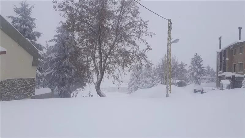 بسبب «غضب البحر الأسود».. لبنان تحت رحمة العواصف والثلوج| فيديو
