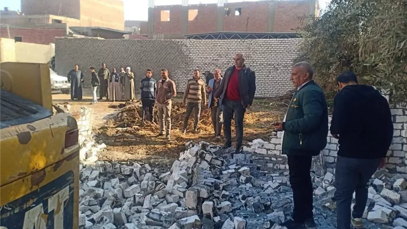 رئيس مدينة طامية بالفيوم يقود حملات إزالة التعديات على الأراضي الزراعية 
