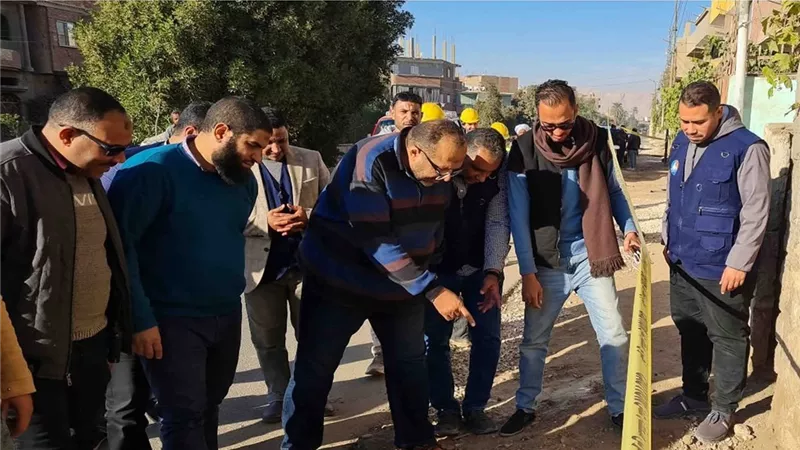رئيس مياه سوهاج يتفقد محطات مياه الشرب والصرف الصحى بمركز المراغة