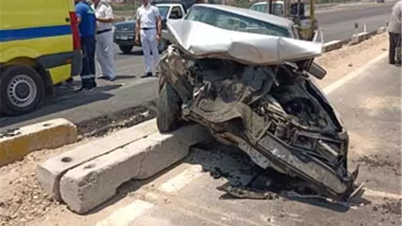 إصابة شخصين في تصادم  سيارة بمدينة أسيوط الجديدة ونقلهما للعلاج