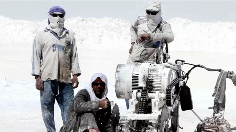 مأساة محاجر المنيا.. عمال بلا حقوق وحوادث بلا حساب