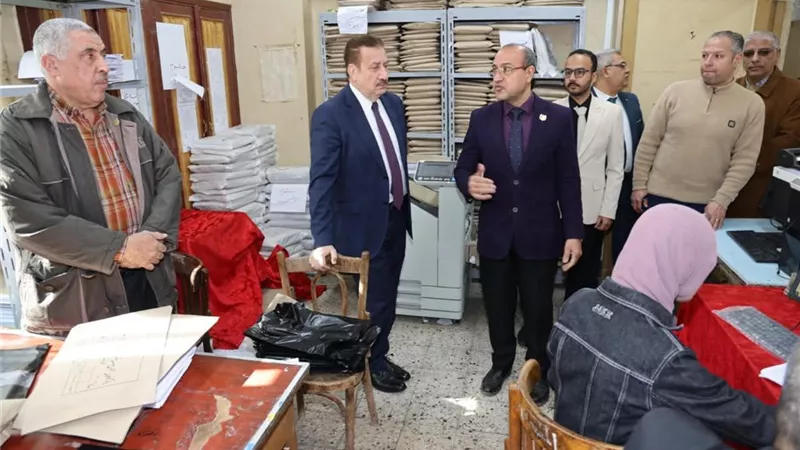 محافظ المنوفية يتفقد المطبعة السرية لمتابعة