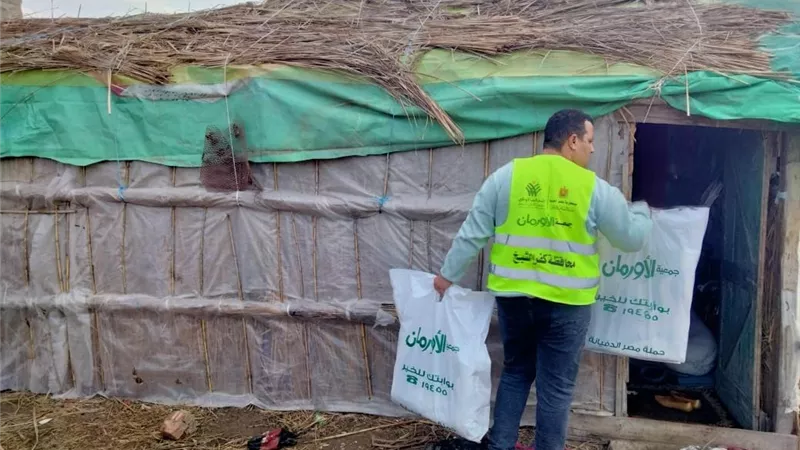 مع الأجواء الشتوية.. توزيع بطاطين على الأولى بالرعاية في 4 قرى بكفر الشيخ