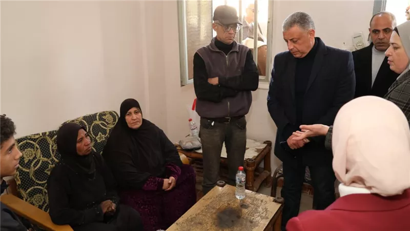 محافظ الاسماعيلية يوجه باستضافة أسرة تعرض منزلهم لحريق