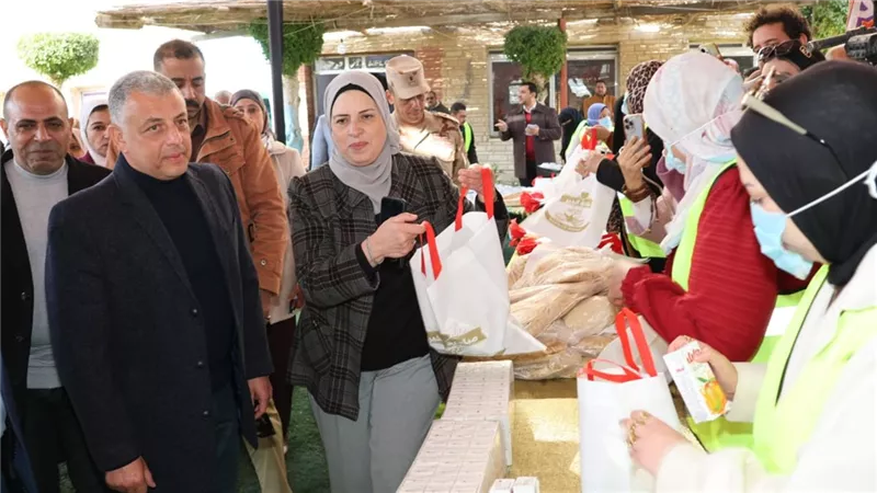 محافظ الإسماعيلية يتفقد مبادرة «أسبوع الخير» لتوفير 35 ألف وجبة| فيديو