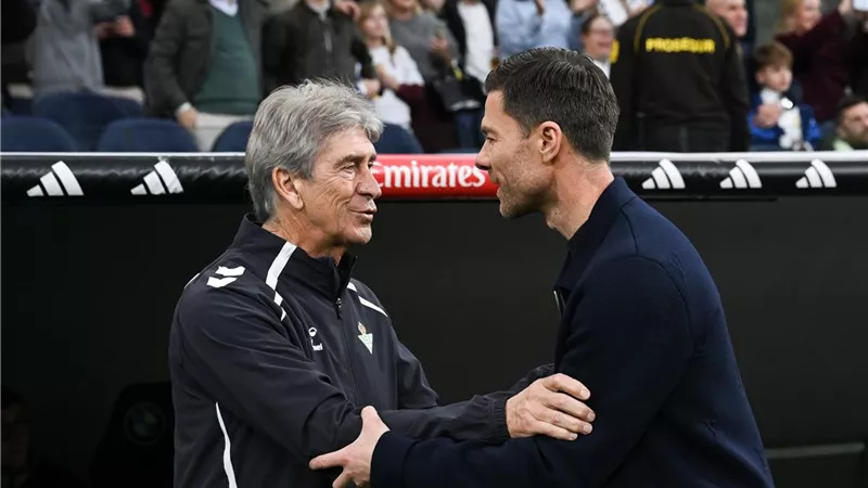 بيليجريني يعلق على إقالة تشابي ألونسو من تدريب ريال مدريد