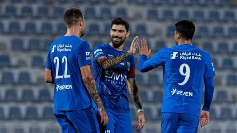 الهلال السعودي يوافق على رحيل نجم الفريق خلال الميركاتو الشتوي