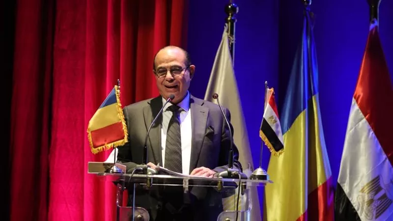 أحمد مجاهد يعلن عن إطلاق جائزة نجيب محفوظ بمعرض الكتاب