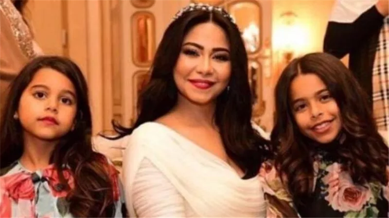 بعد أزمتها الأخيرة.. محمد صلاح العزب يتعاطف مع ابنتي شيرين عبدالوهاب 