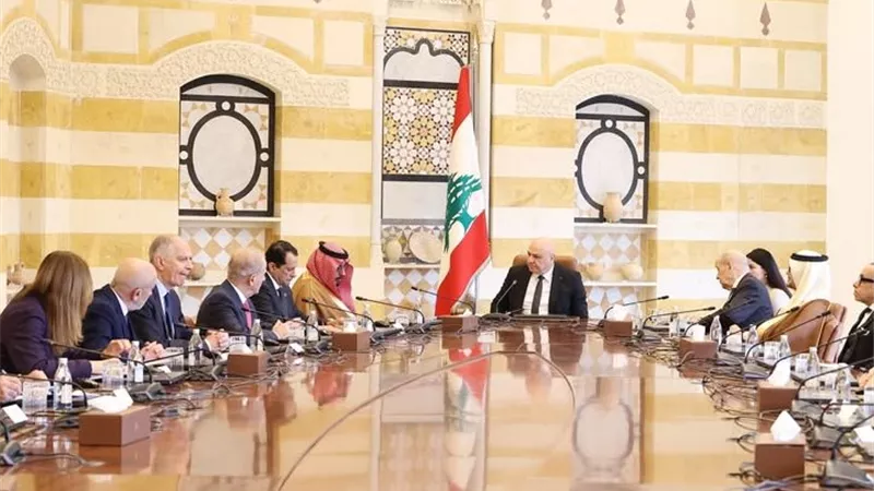 الرئيس اللبناني يترأس اجتماعا موسعا لبحث سبل دعم الجيش