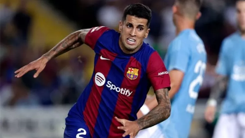 الهلال السعودي يُحدد شروطه لرحيل كانسيلو لبرشلونة نهائيًا 