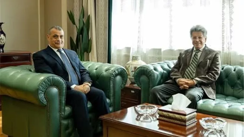 طارق نور: 