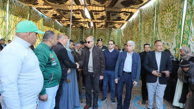 11 وفاة و9 مصابين.. محافظ المنيا يعزي أسر ضحايا حادث المحجر بأبو قرقاص 