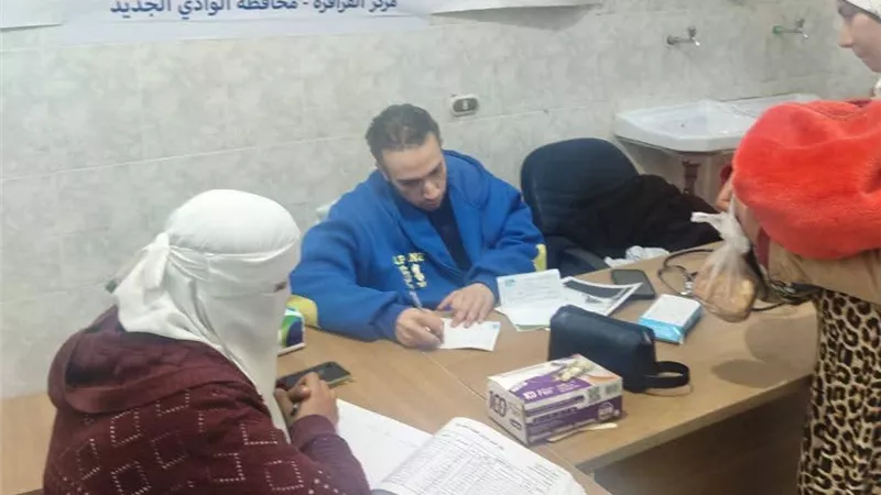 انطلاق قافلة بنك الشفاء بمستشفى الفرافرة في الوادي الجديد