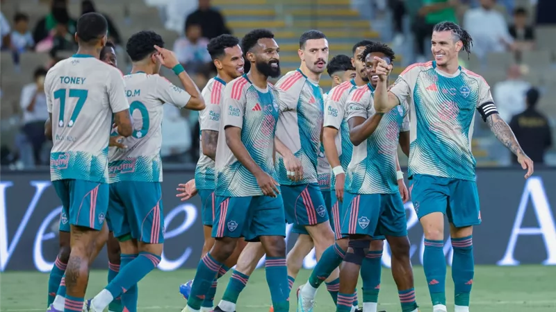 الكشف عن تشكيل أهلي جدة لمواجهة التعاون بالدوري السعودي