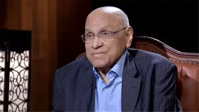 يوسف القعيد: عدم تشجيعي وممارستي للرياضة خطأ عمري.. وأتمنى فوز مصر|خاص