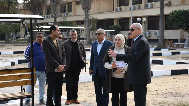 رئيس جامعة قناة السويس يتفقد الأعمال الإنشائية بكليتي الهندسة وطب بيطري