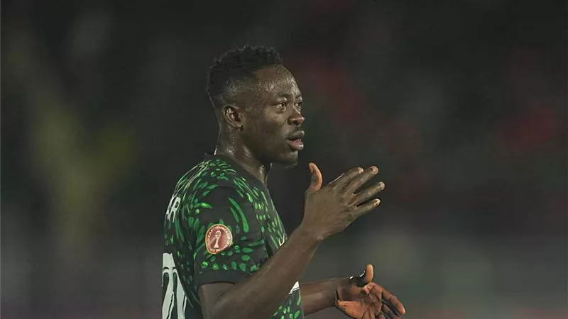 لاعب نيجيريا للصحفيين عقب مباراة المغرب: «اذهبوا وحاوروا الحكم»